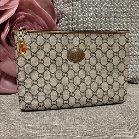 Gucci Beige and Brown Monogram Cosmetic Case - Picture 1 of 1